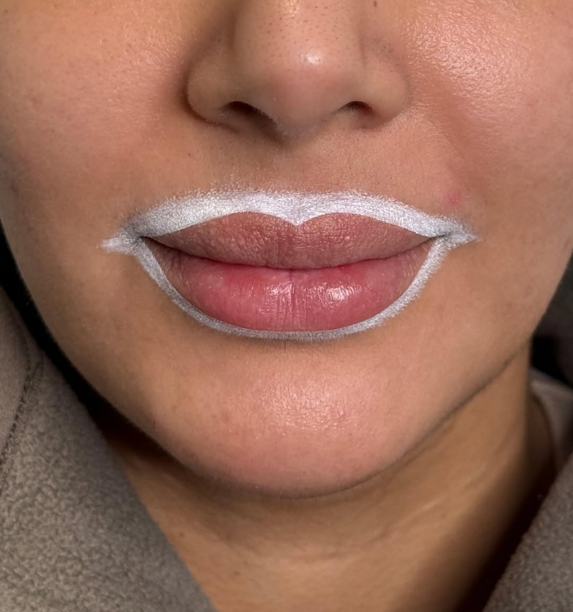 How Long Does Bold Colour Last After Lip Tattoo?
