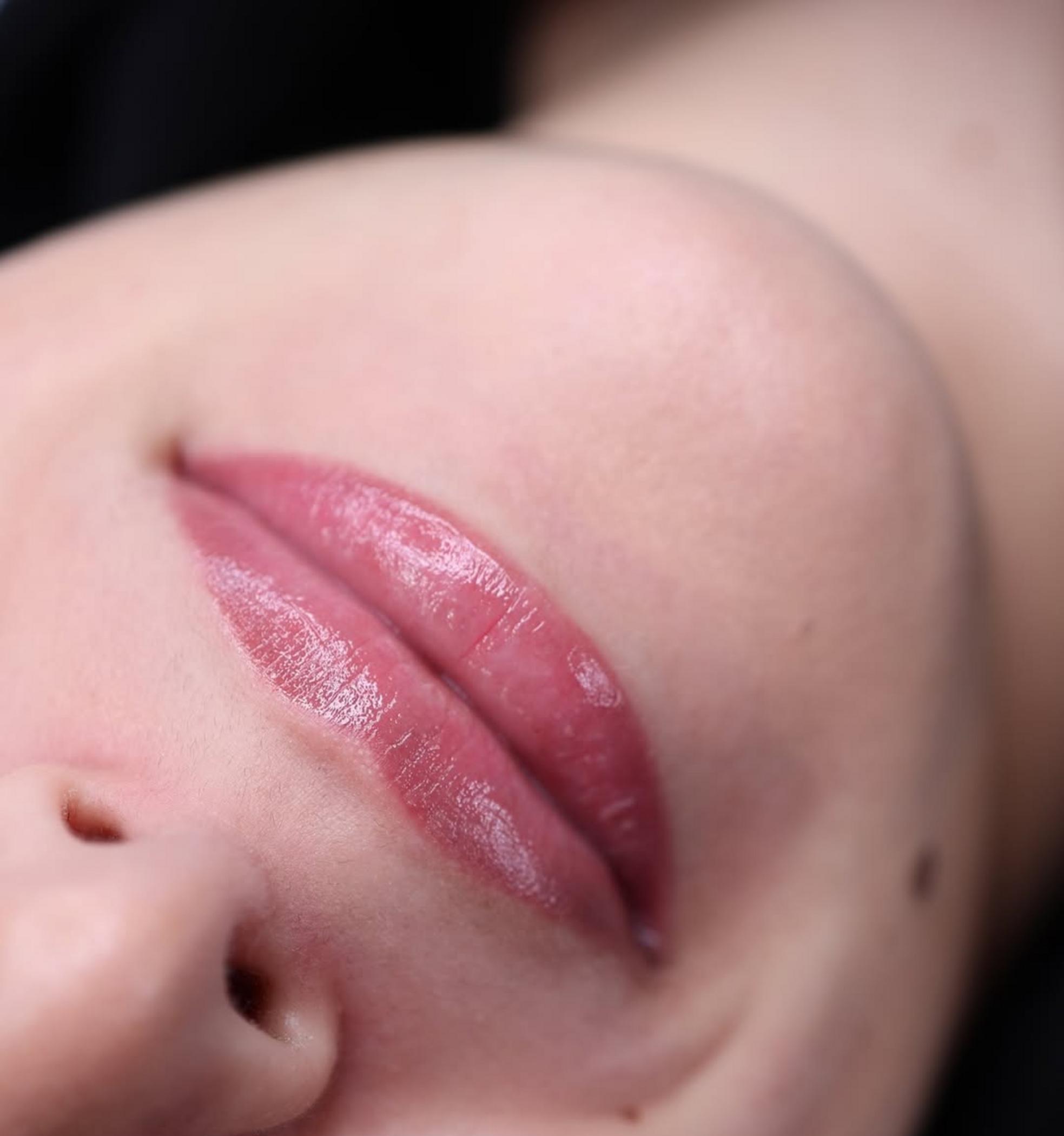 natural looking permanent lip makeup