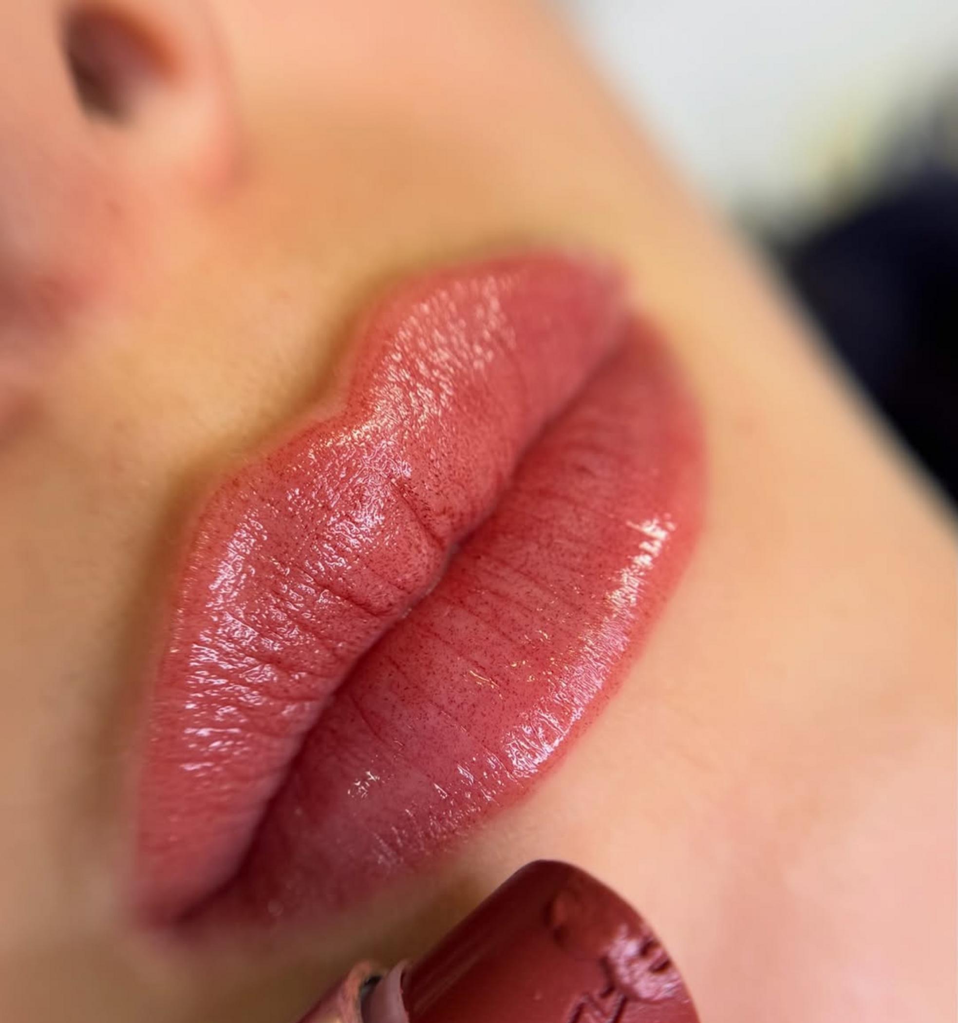 natural looking permanent lip makeup